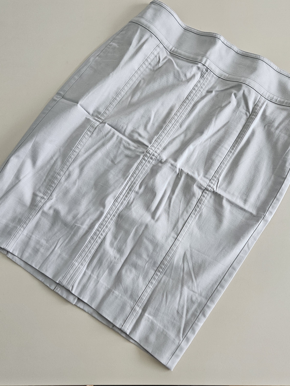 Ann Taylor White Panelled Pencil Skirt - Sleek Women's Workwear